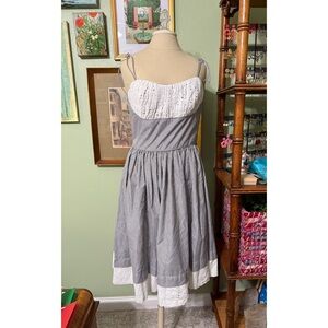 Unique Vintage Gray and White Ruched Sweetheart Midi Sundress